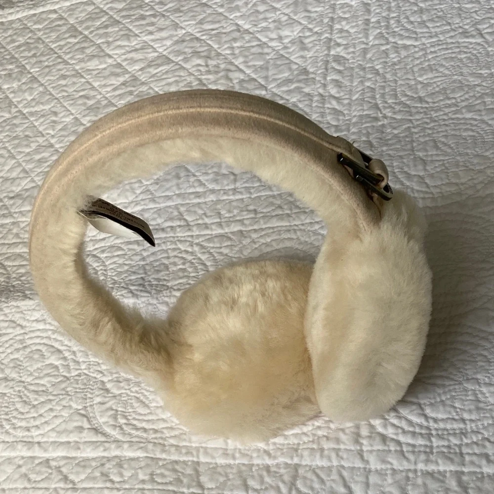 UGG Shearling Suede Earmuffs Cream NEW - Picture 5 of 13